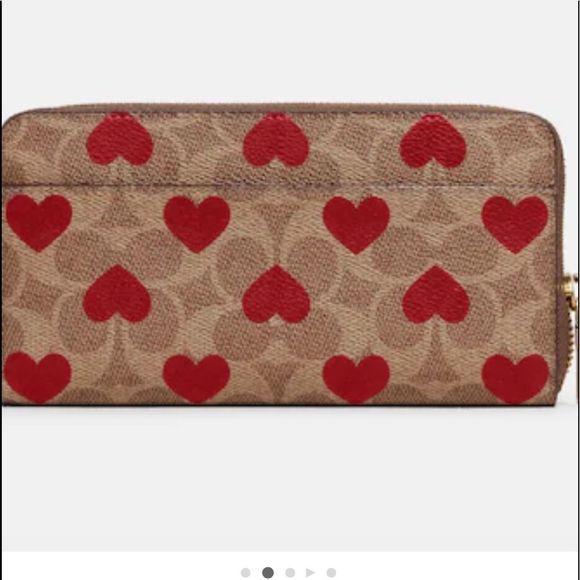 Coach wallet hearts print Valentine’s edition 2022 - Picture 4 of 12
